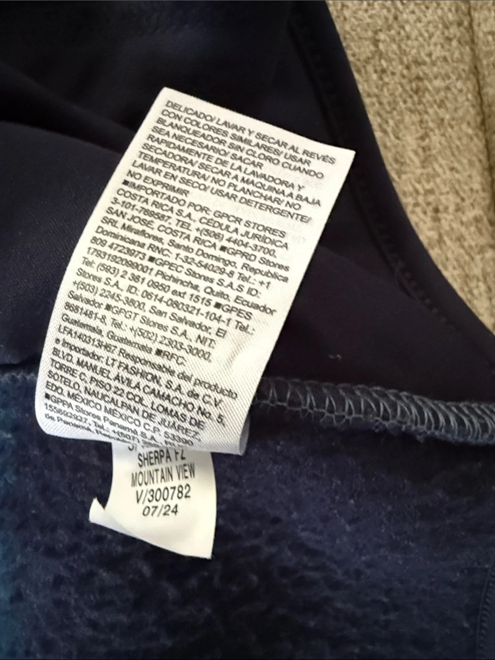 Old Navy Kids Sherpa Puffer Jacket in Blue, Navy & Yellow
